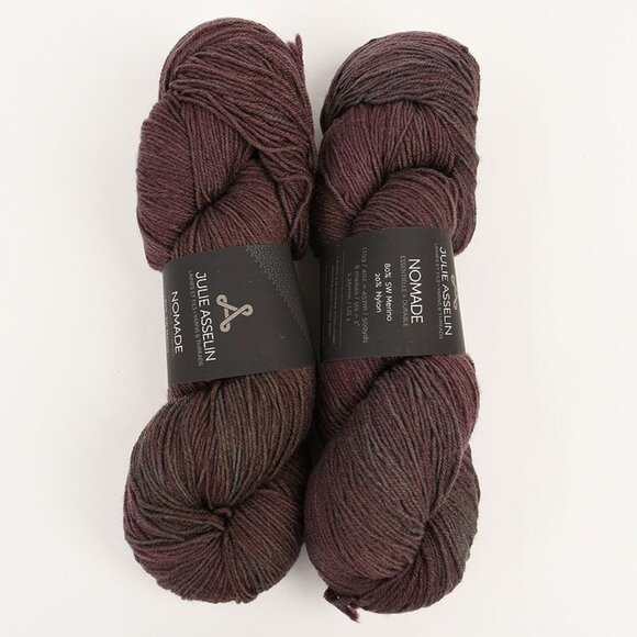 Julie Asselin Nomade Yarn Fingering Weight SW Merino Nylon 1000 Yds Color Figue - Picture 1 of 3